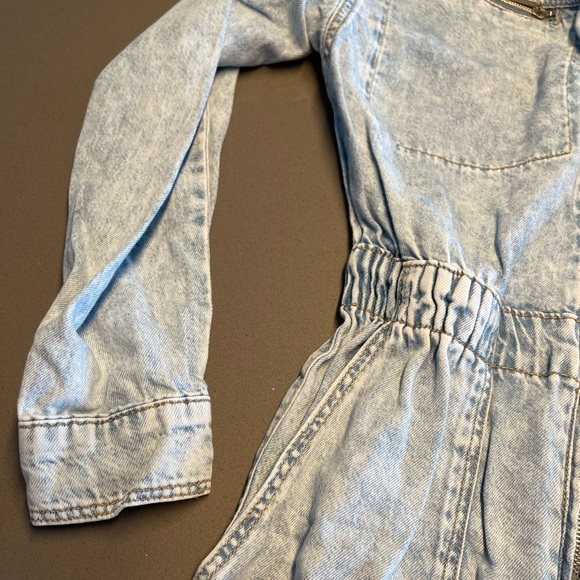 Bershka Bleached denim Jumpsuit with front zipper long sleeves - Picture 14 of 16